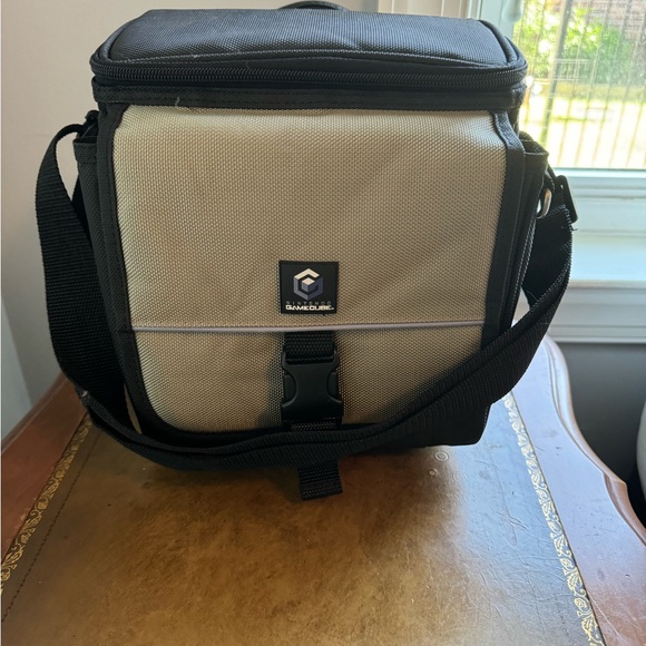 Nintendo GameCube Console in Black with Cables and Controller - Picture 5 of 8